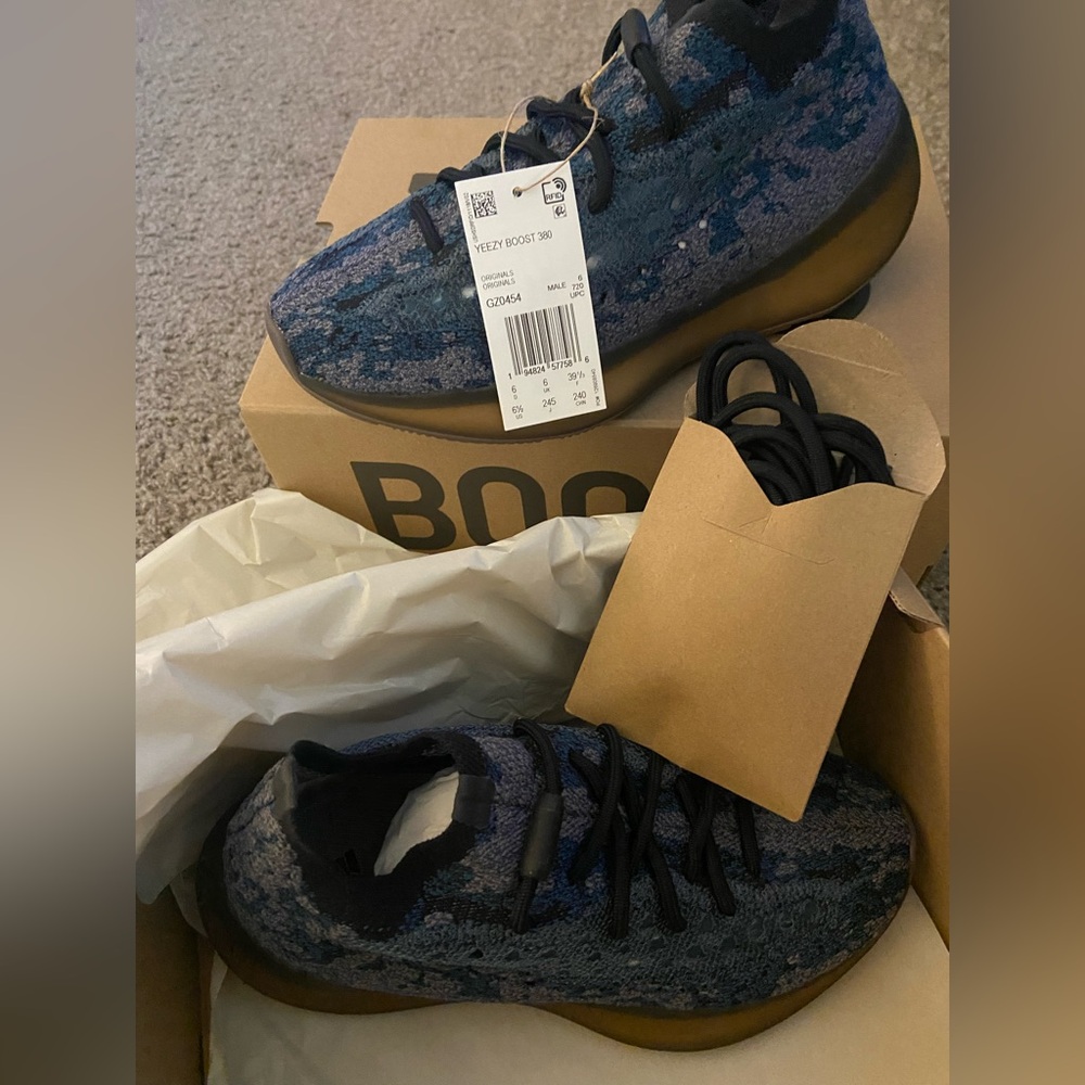Yeezy 380 NWT